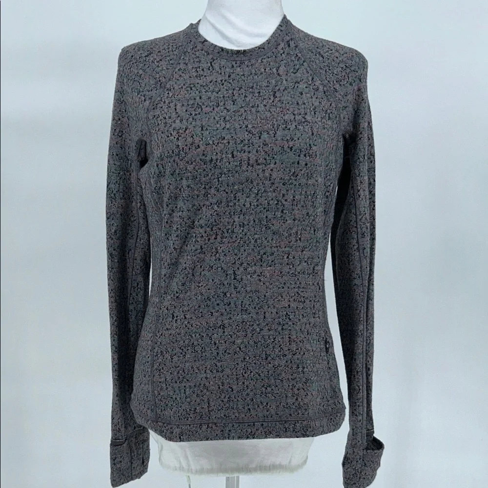 Lululemon Size 6 Heathered Gray Long Sleeve Thumbhole Zip Pocket Top - Picture 3 of 12